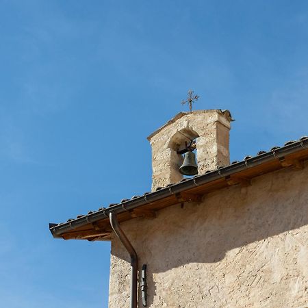 Palazzo Pirro Dimora Storica Bed & Breakfast Acciano Exterior foto