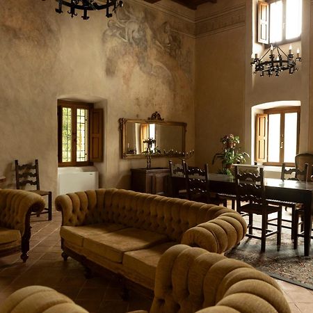 Palazzo Pirro Dimora Storica Bed & Breakfast Acciano Exterior foto