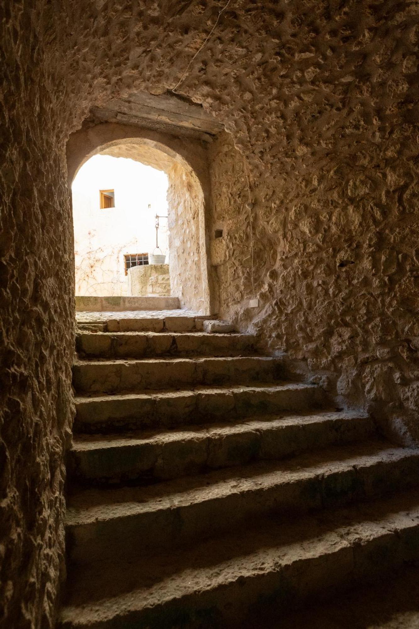 Palazzo Pirro Dimora Storica Bed & Breakfast Acciano Exterior foto